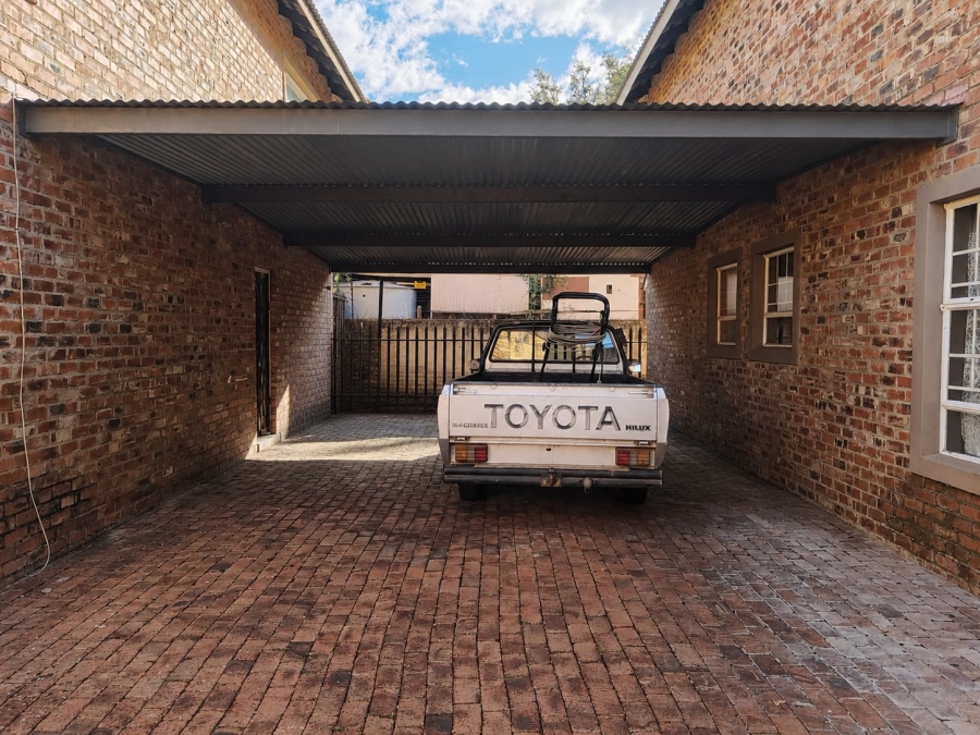 2 Bedroom Property for Sale in Potchefstroom North West